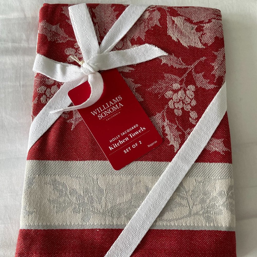 Christmas in July.  NWT Williams-Sonoma Jacquard Dish Towels (set of 2)